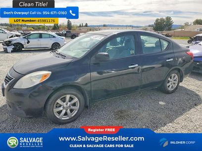 Used 2014 Nissan Versa SV w/ Convenience Package