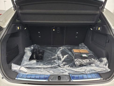New 2025 Jaguar F-PACE R-Dynamic S AWD/4WD image 3