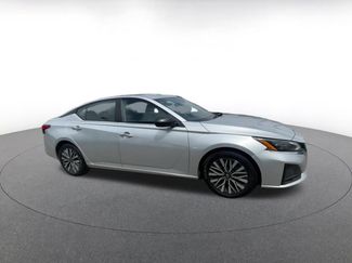 Used 2024 Nissan Altima 2.5 SV FWD video 2