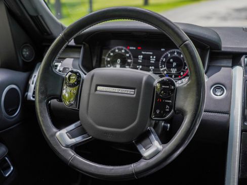 Used 2020 Land Rover Discovery HSE AWD/4WD image 15
