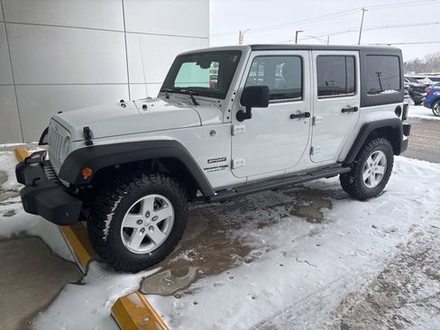 Used 2018 Jeep Wrangler Unlimited Sport S image 4