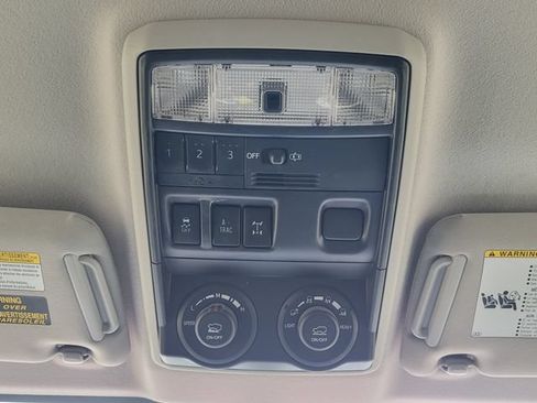 Used 2019 Toyota 4Runner TRD Off-Road Premium AWD/4WD image 20