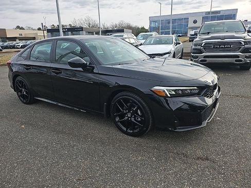 Used 2025 Honda Civic Sport image 4