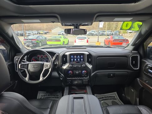 Used 2020 Chevrolet Silverado 1500 LT Trail Boss w/ Midnight Edition image 16