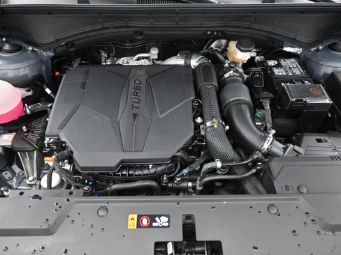 Used 2025 Hyundai Santa Fe XRT image 19