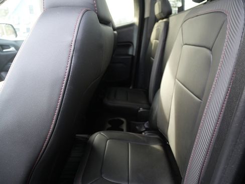 Used 2016 GMC Canyon SLE w/ All Terrain Adventure Package image 13