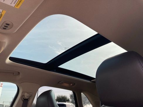 Used 2017 Lincoln MKC Reserve image 14