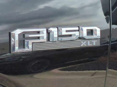 Used 2017 Ford F150 XLT w/ Equipment Group 302A Luxury AWD/4WD image 13