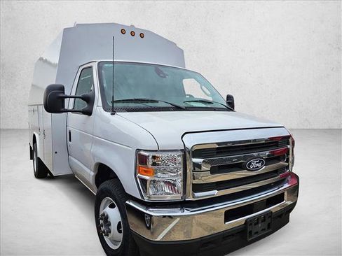 New 2026 Ford E-350 and Econoline 350 Super Duty w/ Power Equipment Group image 6
