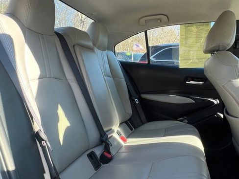 Used 2020 Toyota Corolla LE image 12