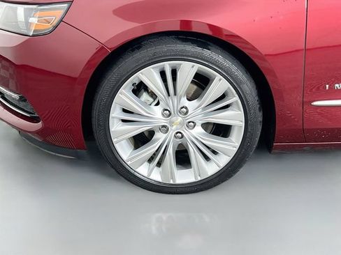 Used 2017 Chevrolet Impala Premier w/ Enhanced Convenience Package FWD image 11