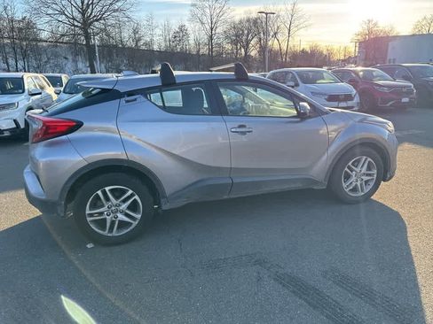 Used 2020 Toyota C-HR LE image 10