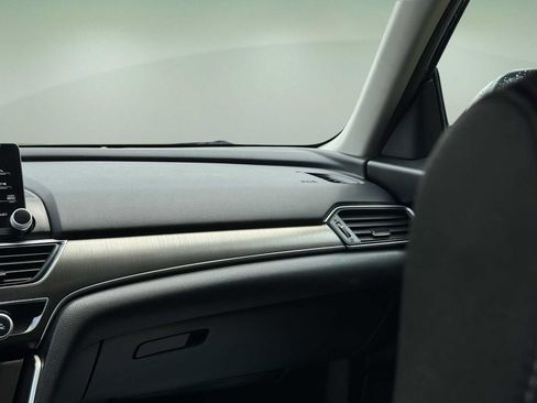 Used 2020 Honda Accord LX image 10