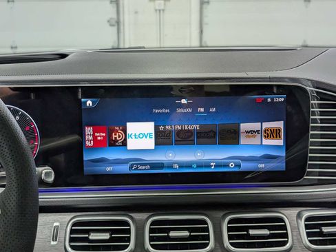 New 2026 Mercedes-Benz GLS 450 4MATIC image 17