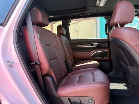 Used 2024 Kia Telluride SX FWD image 16