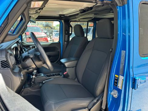 Used 2022 Jeep Wrangler Unlimited Sport image 4