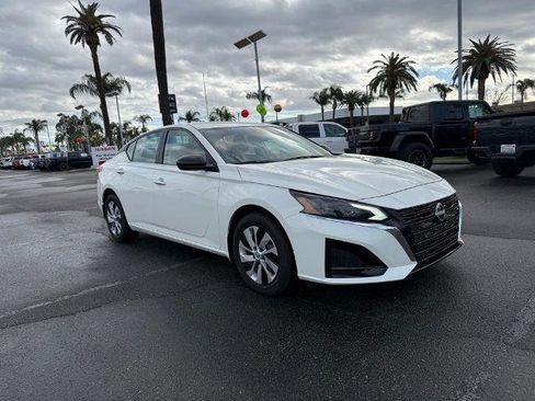 New 2025 Nissan Altima 2.5 S image 1