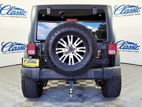 Used 2015 Jeep Wrangler Unlimited Sport w/ Quick Order Package 24S AWD/4WD image 4