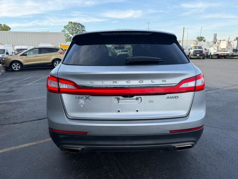Used 2018 Lincoln MKX Premiere AWD/4WD image 4