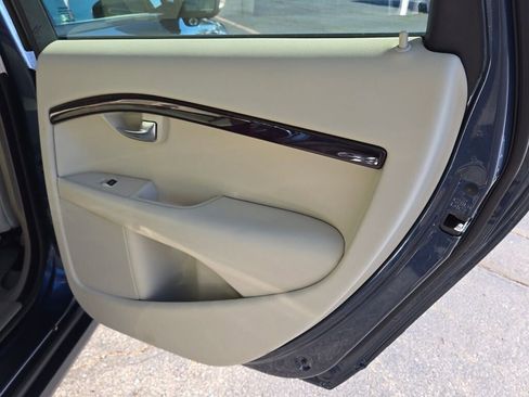 Used 2008 Volvo XC70 3.2 image 10