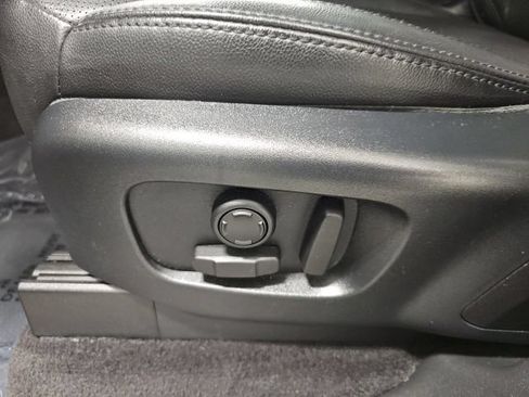 Used 2018 Land Rover Discovery SE AWD/4WD image 16