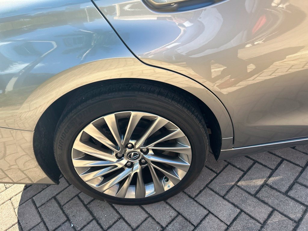 Used 2019 Lexus ES 350 w/ Accessory Package FWD image 10