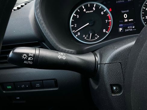 Used 2025 Nissan Sentra S image 31