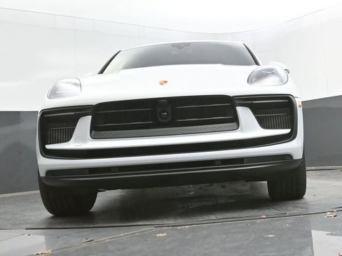 New 2026 Porsche Macan S image 55