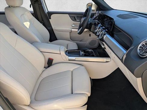 Certified 2025 Mercedes-Benz GLB 250 image 20