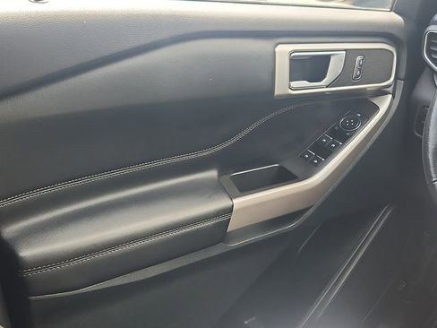 Certified 2023 Ford Explorer XLT w/ Equipment Group 202A AWD/4WD image 11