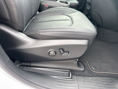 New 2026 Chrysler Pacifica Select image 54