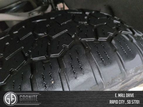 Used 2021 Chevrolet Silverado 1500 High Country w/ Technology Package AWD/4WD image 29