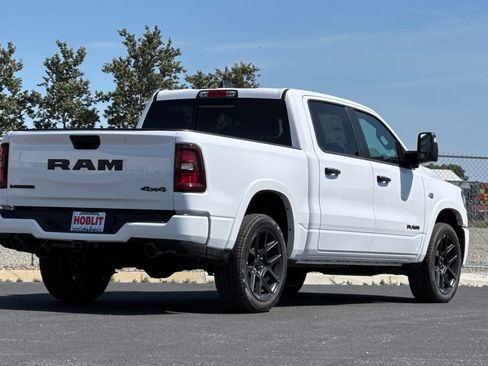 New 2026 RAM 1500 Laramie AWD/4WD image 3