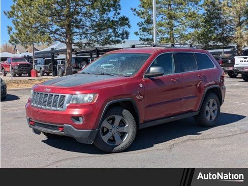 Used 2013 Jeep Grand Cherokee Trailhawk image 1
