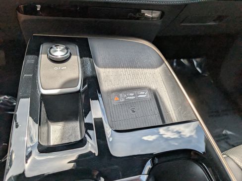 Certified 2025 Buick Enclave Avenir w/ Super Cruise Package FWD image 30