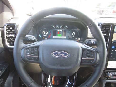 New 2025 Ford Ranger Lariat w/ Chrome Accent Package image 25