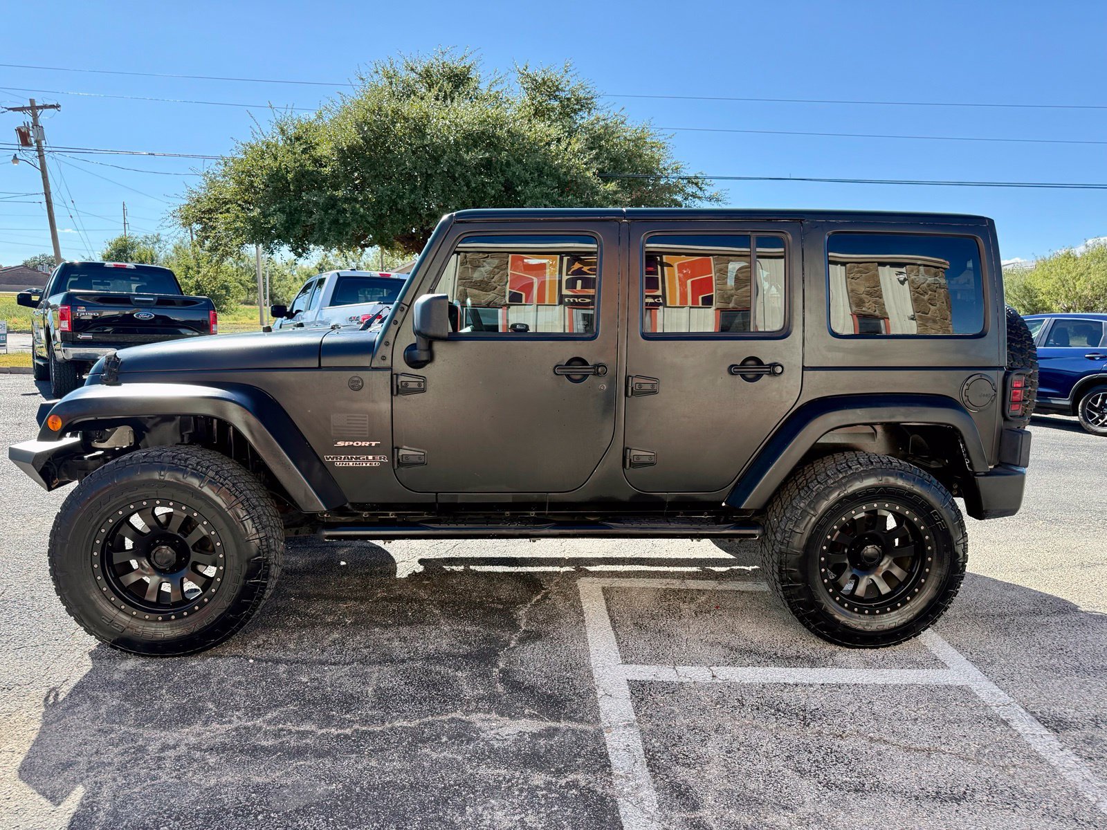 Used 2013 Jeep Wrangler Unlimited Sport AWD/4WD image 6