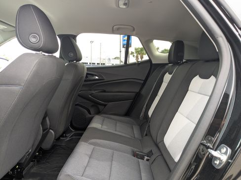 Used 2025 Chevrolet Trax LS image 13
