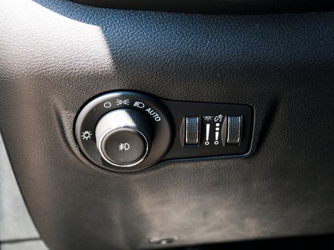Used 2024 Jeep Compass Trailhawk AWD/4WD image 10