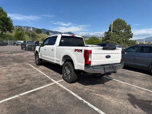 Used 2019 Ford F250 Lariat w/ Lariat Ultimate Package AWD/4WD image 4