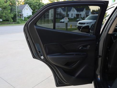 Used 2018 Buick Encore Essence image 18