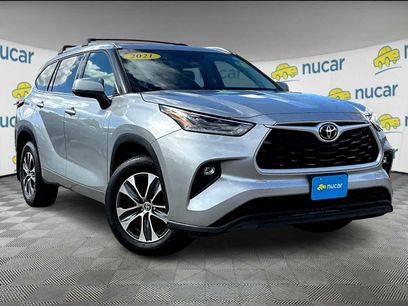 Used 2021 Toyota Highlander XLE