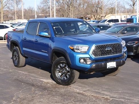 Used 2018 Toyota Tacoma TRD Off-Road image 4