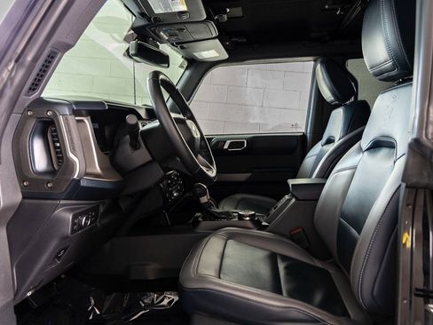 Used 2022 Ford Bronco Outer Banks w/ Sasquatch Package image 19