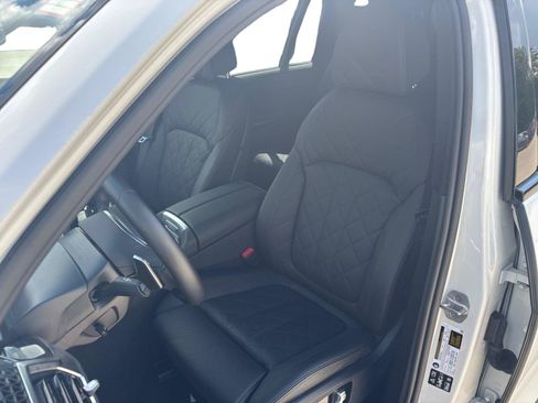 Used 2026 BMW X7 xDrive40i AWD/4WD image 21