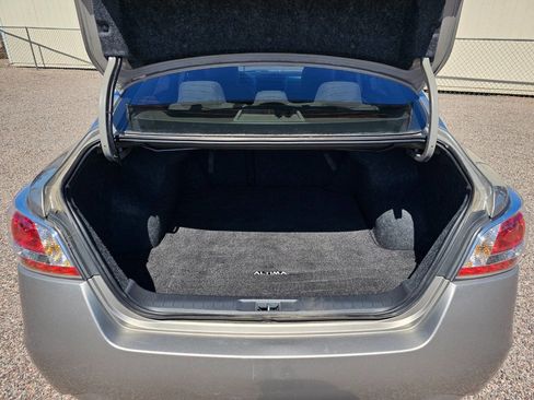 Used 2015 Nissan Altima 2.5 SV FWD image 19
