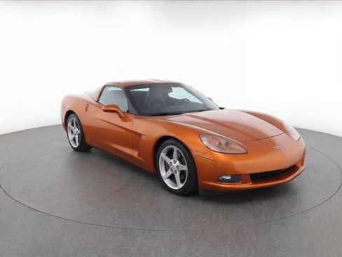 Used 2007 Chevrolet Corvette Coupe RWD image 2