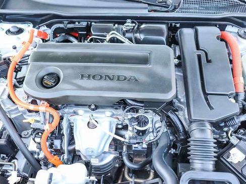 Used 2025 Honda Civic Sport image 28