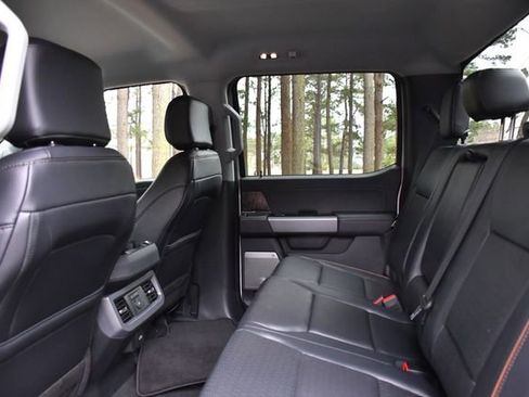 Used 2025 Ford F250 Lariat w/ FX4 Off-Road Package image 25