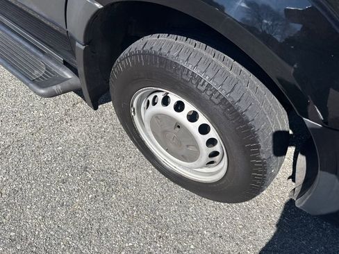 Used 2017 Mercedes-Benz Sprinter 3500 image 30